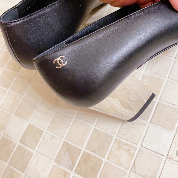Chanel 18b cap-toe black lambskin pumps shoes 6 - Picture 5 of 7